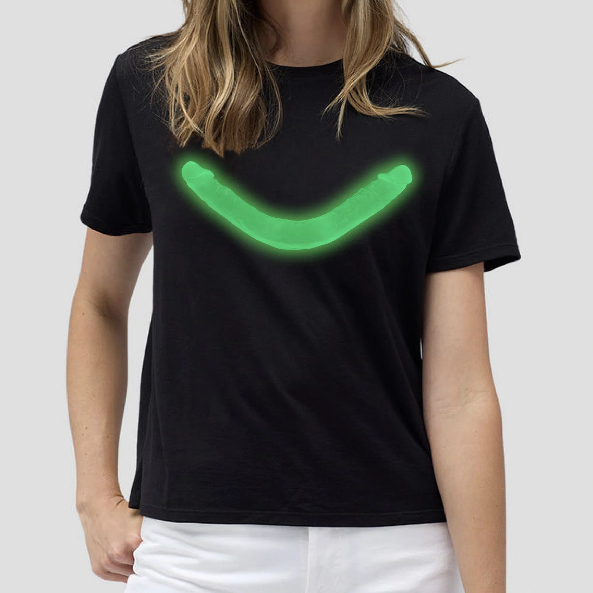 Lynda Benglis "Ghost of Smile" Limited-Edition T-Shirt